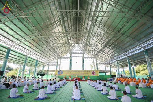 ภาพ No.180172:พิธีตัดปอยผมธรรมทายาท ณ ศูนย์ปฏิบัติธรรมวิหารแดง จ.สระบุรี โครงการบรรพชาอุปสมบท บูชาธรรมมหาปูชนียาจารย์ วันที่ 5 ธันวาคม พ.ศ. 2567