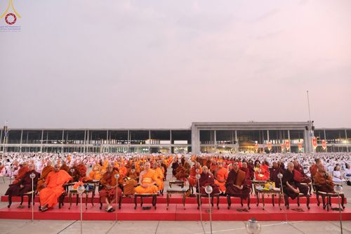 ภาพ No.77152:พิธีจุดมาฆประทีป ในวันมาฆบูชา อาทิตย์ต้นเดือนที่ 6 มีนาคม พ.ศ. 2566 ณ วัดพระธรรมกาย อ.คลองหลวง จ.ปทุมธานี