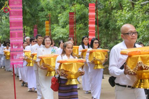 ภาพ No.174132:พิธีทอดกฐินสามัคคี ธุดงคสถานลุ่มน้ำฝาง ต.แม่คะ อ.ฝาง จ.เชียงใหม่ ในโครงการกฐินสามัคคีทั่วไทย 30,000 วัด บูชาธรรม 80 ปี หลวงพ่อธัมมชโย โดยคณะศิษยานุศิษย์วัดพระธรรมกาย วันที่ 9 พฤศจิกายน พ.ศ. 2567