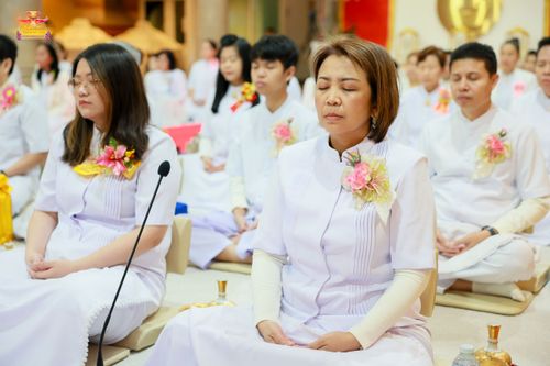 ภาพ No.169347:พิธีทอดกฐินสามัคคี เพื่อสนับสนุนการเผยแผ่พระพุทธศาสนาวิชชาธรรมกาย ณ วัดพระธรรมกายลอนดอน สหราชอาณาจักร วันอาทิตย์ที่ 20 ตุลาคม พ.ศ. 2567