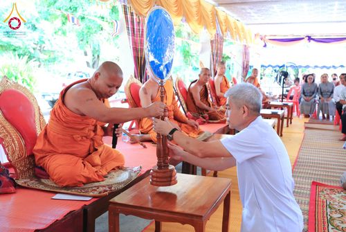 ภาพ No.183311:พิธีทอดกฐิน ณ วัดร่องริว จ.เชียงราย ในโครงการทอดกฐินสามัคคีทั่วไทย 30,000 วัด บูชาธรรม 80 ปี หลวงพ่อธัมมชโย โดยคณะศิษยานุศิษย์วัดพระธรรมกาย วันที่ 20 ตุลาคม พ.ศ. 2567