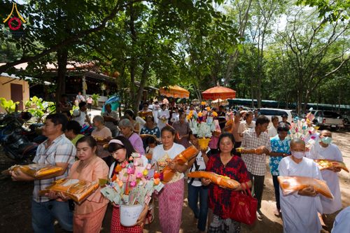ภาพ No.172267:พิธีทอดกฐิน วัดเจริญธรรมมาราม จ.จันทบุรี ในโครงการกฐินสามัคคีทั่วไทย 30,000 วัด บูชาธรรม 80 ปี หลวงพ่อธัมมชโย โดยคณะศิษยานุศิษย์วัดพระธรรมกาย วันที่ 30 ตุลาคม พ.ศ. 2567