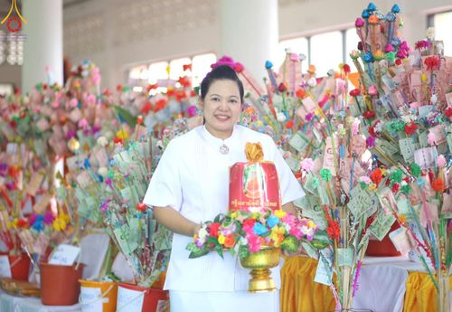 ภาพ No.167976:พิธีทอดกฐิน ณ วัดจันทร์ลาดสุขสุวรรณ อำเภอท่ามะกา จังหวัดกาญจนบุรี ในโครงการกฐินสามัคคีทั่วไทย 30,000 วัด บูชาธรรม 80 ปี หลวงพ่อธัมมชโย โดยคณะศิษยานุศิษย์วัดพระธรรมกาย วันที่ 20 ตุลาคม พ.ศ. 2567