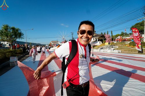 ภาพ No.187107:พิธีตักบาตรพระ ๕๐๐ รูป "สร้างบุญใหญ่ ส่งท้ายปีเก่า ต้อนรับปีใหม่ ๒๕๖๘" วันเสาร์ที่ ๒๘ ธันวาคม พ.ศ. ๒๕๖๗ ณ ถนนหน้าที่ว่าการอำเภอภูเรือ จังหวัดเลย