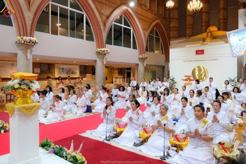 ภาพ No.159877:พิธีบูชาข้าวพระ วันอาทิตย์ต้นเดือน ณ วัดพระธรรมกายลอนดอน วันที่ 6 ตุลาคม พ.ศ. 2567