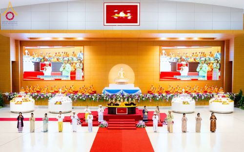 ภาพ No.209599:วันอาทิตย์ที่ 2 มีนาคม พ.ศ. 2568 พิธีภาคบ่าย สัมมนาพิเศษ, ปฏิบัติธรรม พิธีรับมอบพระบรมสารีริกธาตุ ณ สภาธรรมกายสากล วัดพระธรรมกาย