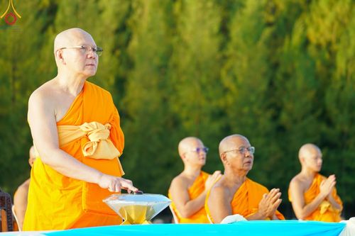 ภาพ No.174478:พิธีประดิษฐานดวงแก้วบรมเศรษฐี นาคีพ่นสมบัติใหญ่ ลานเอนกประสงค์พญานาค 4 ตระกูล วันที่ 15 พฤศจิกายน พ.ศ. 2567 ณ พุทธอุทยานนานาชาติ จ.หนองคาย