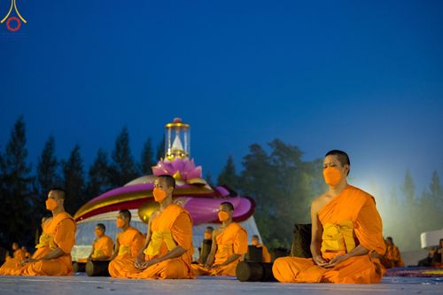 ภาพ No.108161:พระธรรมยาตราร่วมปฏิบัติธรรม และถ่ายภาพหมู่ประวัติศาสตร์ วันที่ 8 มกราคม พ.ศ. 2567  ณ อนุสรณ์สถานบางนางแท่น จ.นครปฐม