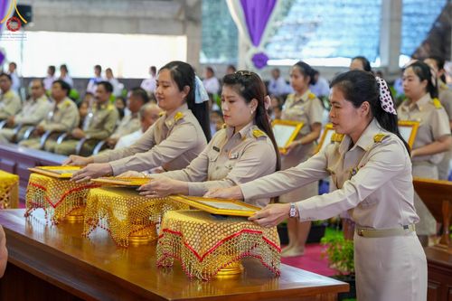 ภาพ No.125591:พิธีมอบโล่และทุนการศึกษา โครงการโรงเรียนส่งเสริมศีลธรรม  "นักบุญขุนเขา" ครั้งที่ ๒ ณ อาคารธรรมสภา วัดบ้านขุน ตำบลบ่อหลวง อำเภอฮอด จังหวัดเชียงใหม่ วันอังคารที่ ๒๗ กุมภาพันธ์ พ.ศ.๒๕๖๗