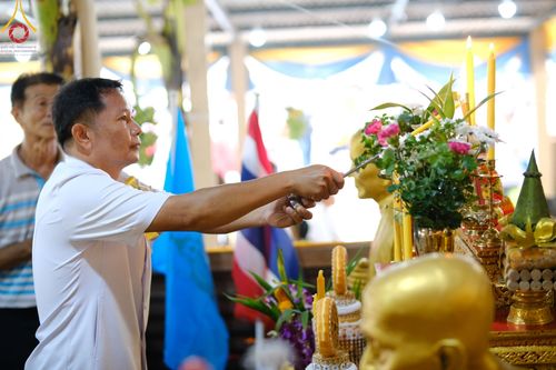 ภาพ No.170055:พิธีทอดกฐิน ณ วัดทุ่งพิชัย จ.นครปฐม ในโครงการกฐินสามัคคีทั่วไทย 30,000 วัด บูชาธรรม 80 ปี หลวงพ่อธัมมชโย โดยคณะศิษยานุศิษย์วัดพระธรรมกาย วันที่ 19 ตุลาคม พ.ศ. 2567