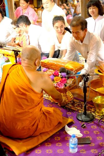 ภาพ No.261131:วันที่ 11 ตุลาคม พ.ศ. 2568 พิธีทอดกฐินสามัคคีทั่วไทย 30,000 วัด โดยคณะศิษยานุศิษย์ บูชาธรรม 81 ปี หลวงพ่อธัมมชโย ณ วัดชมพูพน อ.เมือง จ.เพชรบุรี