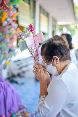 ภาพ No.173946:พิธีทอดกฐิน ณ วัดสุดสวาสดิ์ ต.บ้านคลอง อ.เมือง จ.พิษณุโลก ในโครงการกฐินสามัคคีทั่วไทย 30,000 วัด บูชาธรรม 80 ปี หลวงพ่อธัมมชโย โดยคณะศิษยานุศิษย์วัดพระธรรมกาย วันที่ 9 พฤศจิกายน พ.ศ. 2567