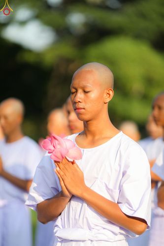 ภาพ No.103017:พิธีวันทาเจดีย์ พิธีเวียนประทักษิณ ธรรมทายาทชาวอินโดนีเซียกว่า 1,000 คน ณ มหาเจดีย์บุโรพุทโธ ประเทศอินโดนีเซีย ในวันที่ 19 ธันวาคม พ.ศ. 2566