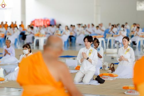 ภาพ No.226870:วันเสาร์ที่ 31 พฤษภาคม พ.ศ. 2568 พิธีถวายภัตตาหารเมนูสวรรค์ "เพื่อการบรรลุธรรม" ณ หอฉันคุณยายอาจารย์ วัดพระธรรมกาย