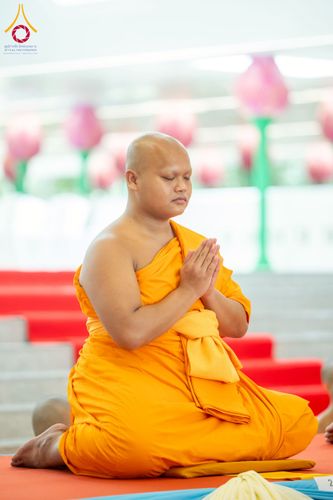 ภาพ No.223698:วันอาทิตย์ที่ 11 พฤษภาคม พ.ศ. 2568 พิธีอุปสมบทสามเณรเปรียญธรรมอุปสมบทอุทิศชีวิต 9 รูป อุบาสก 1 ท่าน ณ อุโบสถพระไตรปิฏกวัดพระธรรมกาย