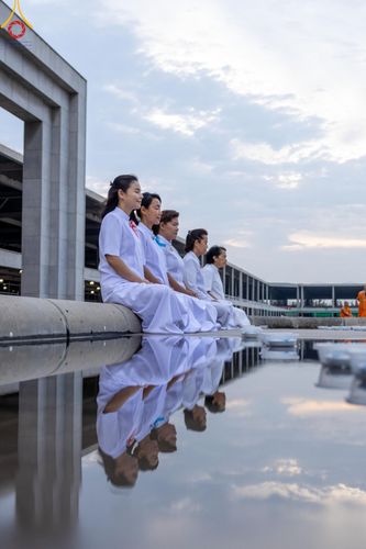 ภาพ No.154770:พิธีจุดประทีป, พิธีฉลองชัยสวดมนต์บทธัมมจักกัปปวัตนสูตร ณ มหารัตนวิหารคด วัดพระธรรมกาย วันอังคารที่ 17 กันยายน พ.ศ. 2567