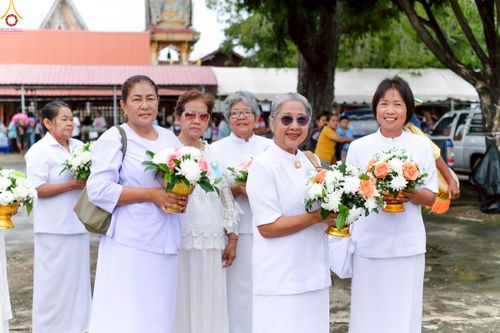 ภาพ No.255893:วันที่ 15 ตุลาคม พ.ศ. 2568 พิธีทอดกฐินสามัคคีทั่วไทย 30,000 วัด โดยคณะศิษยานุศิษย์ บูชาธรรม 81 ปี หลวงพ่อธัมมชโย ณ วัดราษฎร์สามัคคี ต.วังหมัน อ.วัดสิงห์ จ.ชัยนาท