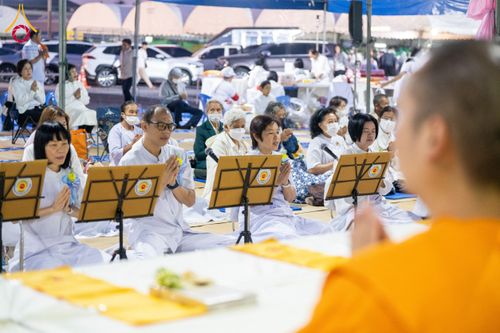 ภาพ No.192498:พิธีถวายภัตตาหารเป็นสังฆทาน แด่พระธรรมยาตรา ณ อนุสรณ์สถานคลองบางนางแท่น อ.สามพราน จ.นครปฐม ในโครงการธรรมยาตรา กตัญญูบูชา มหาปูชนียาจารย์ พระมงคลเทพมุนี(สด จนฺทสโร) พระผู้ปราบมาร อนุสรณ์สถาน 7 แห่ง ปีที่ 13 วันที่ 10 มกราคม พ.ศ. 2568