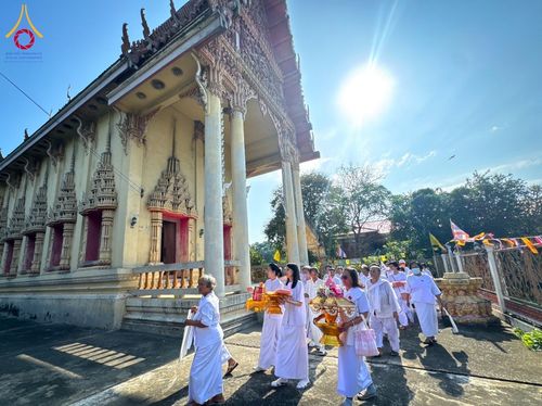 ภาพ No.181742:พิธีทอดกฐิน ณ วัดท่าทอง ต.ปากน้ำ  อ.เดิมบางนางบวช จ.สุพรรณบุรี ในโครงการทอดกฐินสามัคคีทั่วไทย 30,000 วัด บูชาธรรม 80 ปี หลวงพ่อธัมมชโย โดยคณะศิษยานุศิษย์วัดพระธรรมกาย วันที่ 2 พฤศจิกายน พ.ศ. 2567