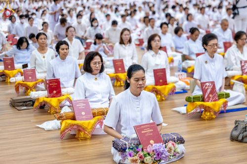 ภาพ No.138759:พิธีถวายกองทุนสนับสนุน การสร้างพระไตรปิฎกฉบับธรรมชัย และอนุรักษ์คัมภีร์ใบลาน น้อมบูชาธรรมหลวงพ่อธัมมชโย 80 ปี ณ ห้องแก้วสารพัดนึก 2 วัดพระธรรมกาย วันเสาร์ที่ 1 มิถุนายน พศ. 2567