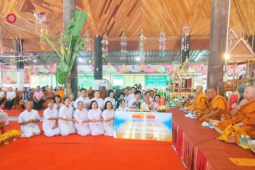 ภาพ No.183138:พิธีทอดกฐิน ณ วัดบ้านปราสาท จ.บุรีรัมย์ ในโครงการทอดกฐินสามัคคีทั่วไทย 30,000 วัด บูชาธรรม 80 ปี หลวงพ่อธัมมชโย โดยคณะศิษยานุศิษย์วัดพระธรรมกาย วันที่ 20 ตุลาคม พ.ศ. 2567