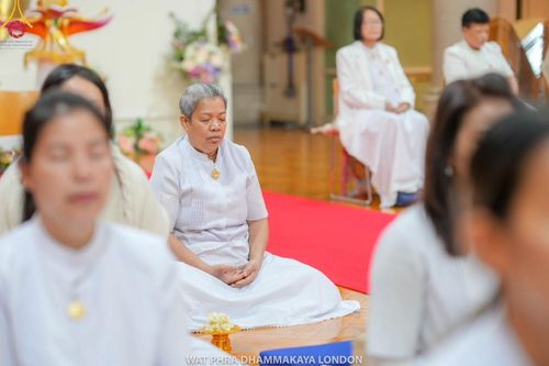 ภาพ No.161349:วัดพระธรรมกายลอนดอน สหราชอาณาจักร จัดงานบุญ น้อมถวายเป็นพุทธบูชา และบูชาธรรมเนื่องในวาระ 140 ปี วันคล้ายวันเกิดด้วยรูปกายเนื้อของ พระมงคลเทพมุนี (สด จนฺทสโร) พระผู้ปราบมาร ในวันที่ 10 ตุลาคม พ.ศ. 2567