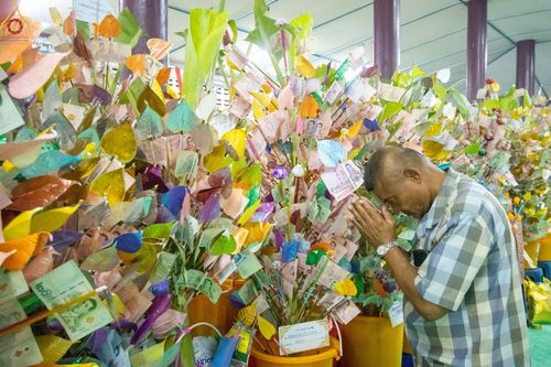 ภาพ No.94062:พิธีทอดกฐินสามัคคีทั่วไทย 5,000 วัด ณ วัดถ้ำมุนีนาถ ต.เกาะสำโรง อ.เมือง จ.กาญจนบุรี วันที่ 12 พฤศจิกายน พ.ศ. 2566