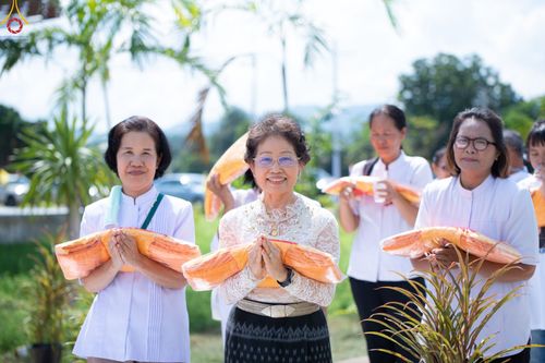 ภาพ No.93464:พิธีทอดกฐินสามัคคี เพื่อสร้างหมู่บ้านปฏิบัติธรรม   ณ ศูนย์ปฏิบัติธรรมท่าม่วง ต.ทุ่งทอง อ.ท่าม่วง จ.กาญจนบุรี  วันเสาร์ที่ 11 พฤศจิกายน พ.ศ. 2566