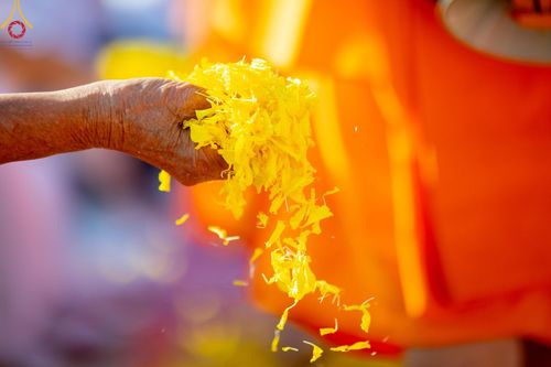 ภาพ No.193216:พิธีต้อนรับพระธรรมยาตรา ณ อนุสรณ์สถาน สถานที่เกิดในเพศสมณะ วัดสองพี่น้อง อำเภอสองพี่น้อง จังหวัดสุพรรณบุรี ในโครงการธรรมยาตรา กตัญญูบูชา มหาปูชนียาจารย์ พระมงคลเทพมุนี(สด จนฺทสโร) พระผู้ปราบมาร อนุสรณ์สถาน 7 แห่ง ปีที่ 13 วันที่ 11 มกราคม พ.ศ. 2568