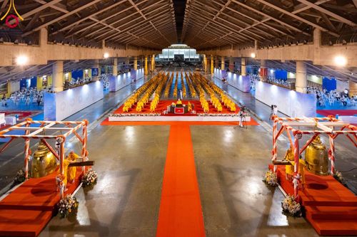 ภาพ No.105172:พิธีฉลองชัยสวดมนต์บทธรรมจักร 6,000,000,000 จบ และสวดมนต์ข้ามปี ณ มหารัตนวิหารคด วัดพระธรรมกาย ในวันที่ 31 ธันวาคม พ.ศ. 2566