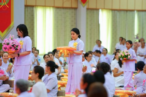 ภาพ No.183830:พิธีทอดกฐิน ณ ศูนย์กัลยาณมิตรพิจิตร ในโครงการทอดกฐินสามัคคีทั่วไทย 30,000 วัด บูชาธรรม 80 ปี หลวงพ่อธัมมชโย โดยคณะศิษยานุศิษย์วัดพระธรรมกาย วันที่ 11 พฤศจิกายน พ.ศ. 2567