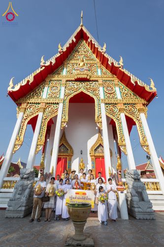 ภาพ No.174383:พิธีทอดกฐิน วัดสาลวัน จ.นครปฐม ในโครงการกฐินสามัคคีทั่วไทย 30,000 วัด บูชาธรรม 80 ปี หลวงพ่อธัมมชโย โดยคณะศิษยานุศิษย์วัดพระธรรมกาย วันที่ 10 พฤศจิกายน พ.ศ. 2567