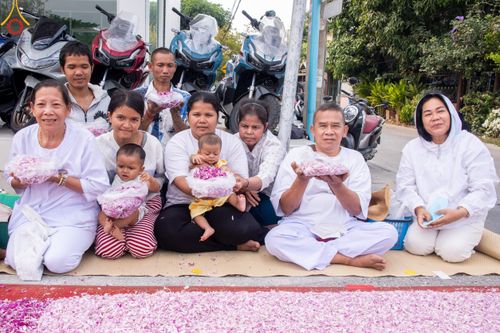 ภาพ No.119975:พิธีต้อนรับพระธรรมยาตรา ในโครงการธรรมยาตรา กตัญญูบูชา มหาปูชนียาจารย์ พระมงคลเทพมุนี(สด จนฺทสโร) พระผู้ปราบมาร อนุสรณ์สถาน 7 แห่ง ปีที่ 12 วันที่ 28 มกราคม พ.ศ. 2567 ณ วัดพระธรรมกาย จ.ปทุมธานี