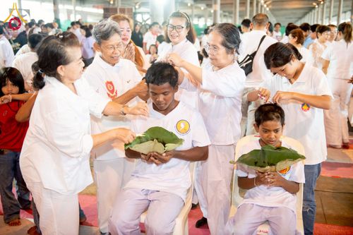 ภาพ No.214241:วันอาทิตย์ที่ 30 มีนาคม พ.ศ. 2568  พิธีปลงผมสามเณรฟื้นฟูทั่วไทย ณ มหารัตนวิหารคด คอร์ 22 วัดพระธรรมกาย จ.ปทุมธานี