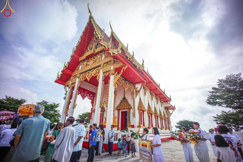 ภาพ No.164527:พิธีทอดกฐิน ณ วัดเทพมงคล อ.บางซ้าย จ.พระนครศรีอยุธยา ในโครงการกฐินสามัคคีทั่วไทย 30,000 วัด บูชาธรรม 80 ปี หลวงพ่อธัมมชโย โดยคณะศิษยานุศิษย์วัดพระธรรมกาย วันที่ 20 ตุลาคม พ.ศ. 2567