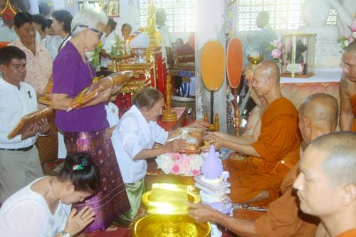 ภาพ No.268592:วันที่ 26 ตุลาคม พ.ศ. 2568 พิธีทอดกฐินสามัคคีทั่วไทย ณ วัดปากแตระ อ.ระโนด จ.สงขลา โดยคณะศิษยานุศิษย์ บูชาธรรม 81 ปี หลวงพ่อธัมมชโย