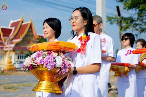 ภาพ No.189271:พิธีทอดผ้าป่าทำนุบำรุงศาสนสถาน ในโครงการธรรมยาตรา กตัญญูบูชา มหาปูชนียาจารย์ พระมงคลเทพมุนี(สด จนฺทสโร) พระผู้ปราบมาร อนุสรณ์สถาน 7 แห่ง ปีที่ 13 ณ วัดใหม่นพรัตน์  ต.เนินพระปรางค์ อ.สองพี่น้อง จ.สุพรรณบุรี วันที่ 5 มกราคม พ.ศ. 2568