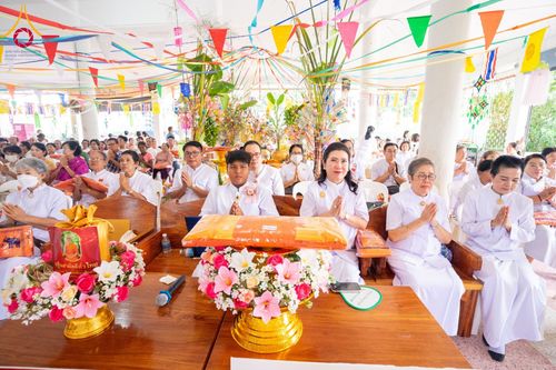 ภาพ No.183495:พิธีทอดกฐิน ณ วัดกุฏีดาว จ.เพชรบูรณ์ ในโครงการทอดกฐินสามัคคีทั่วไทย 30,000 วัด บูชาธรรม 80 ปี หลวงพ่อธัมมชโย โดยคณะศิษยานุศิษย์วัดพระธรรมกาย วันที่ 27 ตุลาคม พ.ศ. 2567