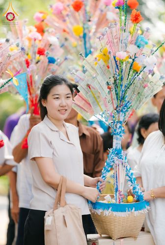 ภาพ No.169251:พิธีทอดกฐิน ณ วัดพุทธนิมิตร จ.เชียงใหม่ ในโครงการกฐินสามัคคีทั่วไทย 30,000 วัด บูชาธรรม 80 ปี หลวงพ่อธัมมชโย โดยคณะศิษยานุศิษย์วัดพระธรรมกาย วันที่ 24 ตุลาคม พ.ศ. 2567