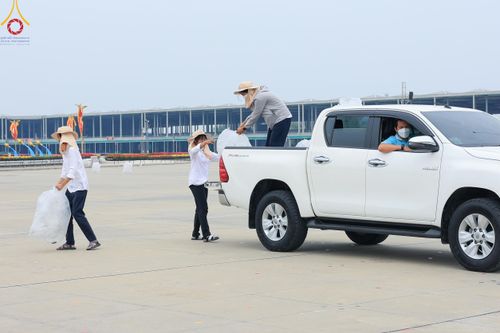 ภาพ No.122352:V.23 อีกนิด การเตรียมงาน เก็บงาน การรับบุญของเจ้าหน้าที่หน่วยงานต่างๆ เพื่อโครงการธรรมยาตรา ปีที่ 12 ระหว่างวันที่ 2 - 31 มกราคม พ.ศ. 2567