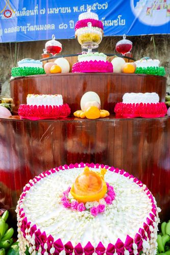 ภาพ No.139302:Photo Story  มหัศจรรย์วัดดงดินแดง Episode 7 พระภิกษุ-สามเณร ในโครงการบรรพชาอุปสมบทหมู่  กว่า 500 รูป ศีลจาริณีและสาธุชนกว่า 500 คน ร่วมพิธีบูชาข้าวพระ วัดดงดินแดง ต.ม่อนจอง อ.อมก๋อย จ.เชียงใหม่ วันอาทิตย์ที่ 7 เมษายน พ.ศ.2567