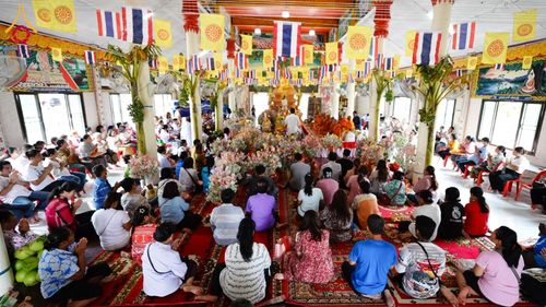 ภาพ No.183326:พิธีทอดกฐิน ณ วัดสำนักสงฆ์ห้วยเสือ จ.ราชบุรี ในโครงการทอดกฐินสามัคคีทั่วไทย 30,000 วัด บูชาธรรม 80 ปี หลวงพ่อธัมมชโย โดยคณะศิษยานุศิษย์วัดพระธรรมกาย วันที่ 20 ตุลาคม พ.ศ. 2567