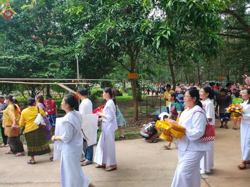 ภาพ No.176520:พิธีทอดกฐิน ณ วัดโนนดินแดงเหนือ อำเภอโนนดินแดง จังหวัดบุรีรัมย์  ในโครงการกฐินสามัคคีทั่วไทย 30,000 วัด บูชาธรรม 80 ปี หลวงพ่อธัมมชโย โดยคณะศิษยานุศิษย์วัดพระธรรมกาย วันที่ 27 ตุลาคม พ.ศ. 2567