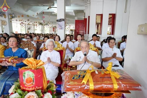 ภาพ No.172321:พิธีทอดกฐิน ณ วัดอมราวราราม แขวงคลองถนน เขตสายไหม กรุงเทพฯ ในโครงการกฐินสามัคคีทั่วไทย 30,000 วัด บูชาธรรม 80 ปี หลวงพ่อธัมมชโย โดยคณะศิษยานุศิษย์วัดพระธรรมกาย วันที่ 27 ตุลาคม พ.ศ. 2567