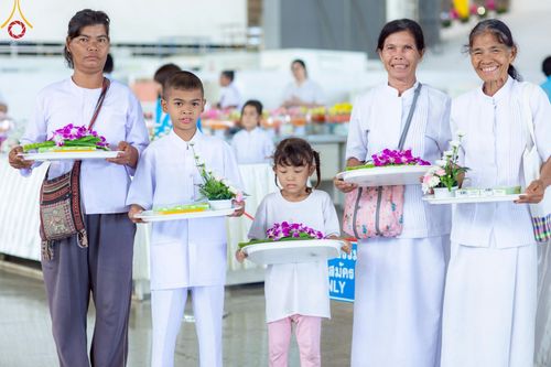 ภาพ No.222727:วันอาทิตย์ต้นเดือนที่ 4 พฤษภาคม พ.ศ. 2568 พิธีบูชาข้าวพระ ณ สภาธรรมกายสากล วัดพระธรรมกาย