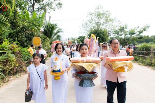 ภาพ No.98936:พิธีทอดกฐินสามัคคีทั่วไทย 5,000 วัด  ณ วัดกันทรอมอุดม อ.ขุนหาญ จ.ศรีสะเกษ วันที่ 26 พฤศจิกายน พ.ศ. 2566
