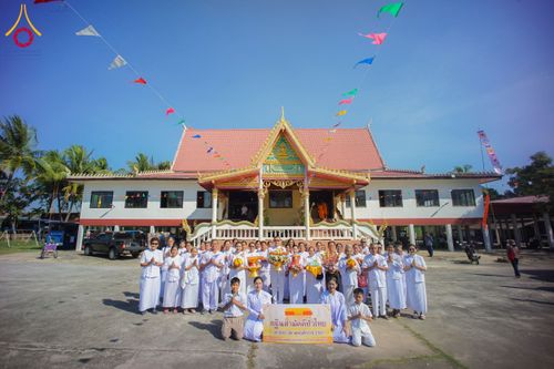 ภาพ No.177485:พิธีทอดกฐิน ณ วัดทองสุวรรณ ต.เมืองพลับพลา อ.ห้วยแถลง จ.นครราชสีมา ในโครงการทอดกฐินสามัคคีทั่วไทย 30,000 วัด บูชาธรรม 80 ปี หลวงพ่อธัมมชโย โดยคณะศิษยานุศิษย์วัดพระธรรมกาย วันที่ 4 พฤศจิกายน พ.ศ. 2567