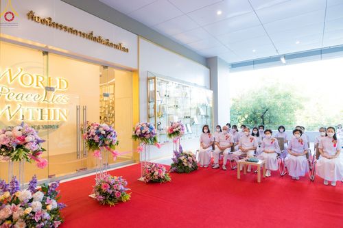 ภาพ No.103687:พิธีเปิดห้องนิทรรศการเพื่อสันติภาพโลก World Peace Lies Within ONE MAN'S VISION   วาระอายุวัฒนมงคล 83 ปี หลวงพ่อทัตตชีโว ณ ชั้น 2 อาคาร 100 ปี คุณยายอาจารย์ฯ วัดพระธรรมกาย วันพฤหัสบดีที่ 21 ธันวาคม พ.ศ. 2566