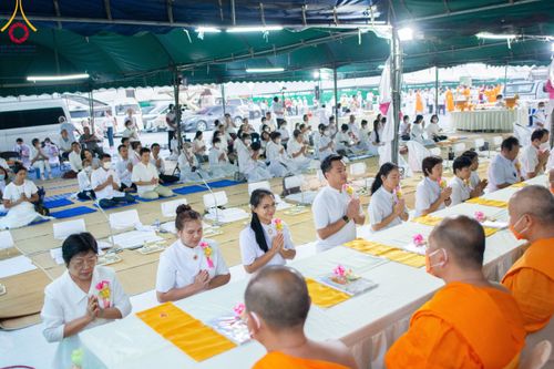 ภาพ No.108958:พิธีถวายภัตตาหารเป็นสังฆทาน แด่คณะพระธรรมยาตราฯ ในโครงการธรรมยาตรากตัญญูบูชา มหาปูชนียาจารย์ พระมงคลเทพมุนี(สด จนฺทสโร) พระผู้ปราบมาร อนุสรณ์สถาน 7 แห่ง ปีที่ 12 วันที่ 9 มกราคม พ.ศ. 2567 ณ อนุสรณ์สถานคลองบางนางแท่น  อ.สามพราน จ.นครปฐม