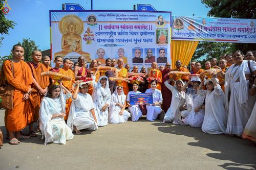 ภาพ No.263257:วันที่ 14 ตุลาคม พ.ศ. 2568 กฐินวัดถ้ำพุทธตรีรัศมี เมืองนาสิก รัฐมหาราษฎร์ ประเทศอินเดีย 